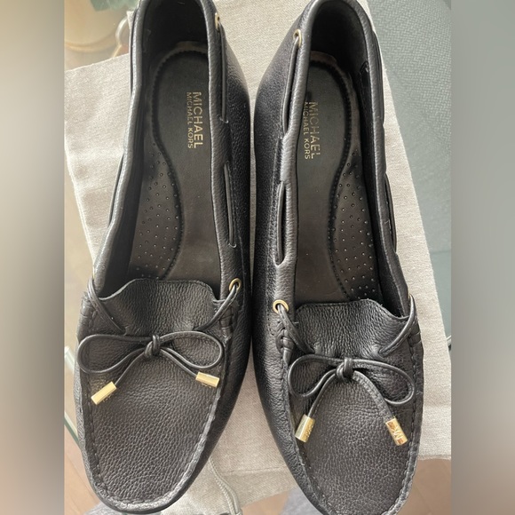 Micheal Kors loafers, black, size 9.5 - Picture 1 of 3